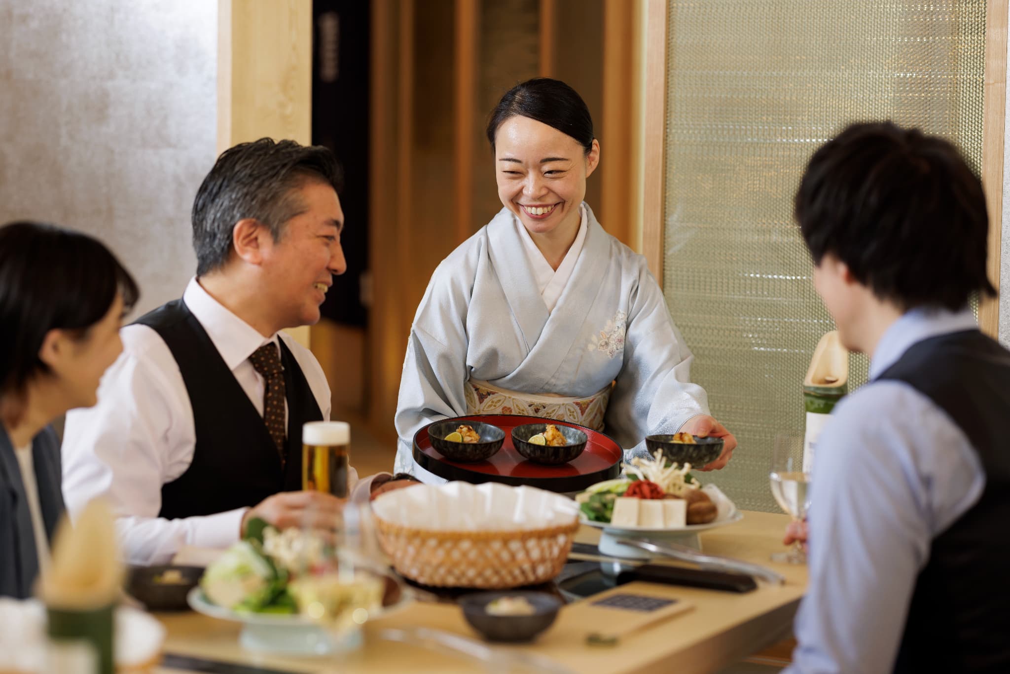 大切なひとときを、
<ruby>瓢嘻<span class="kana">(ひょうき)</span></ruby> 赤坂店で。