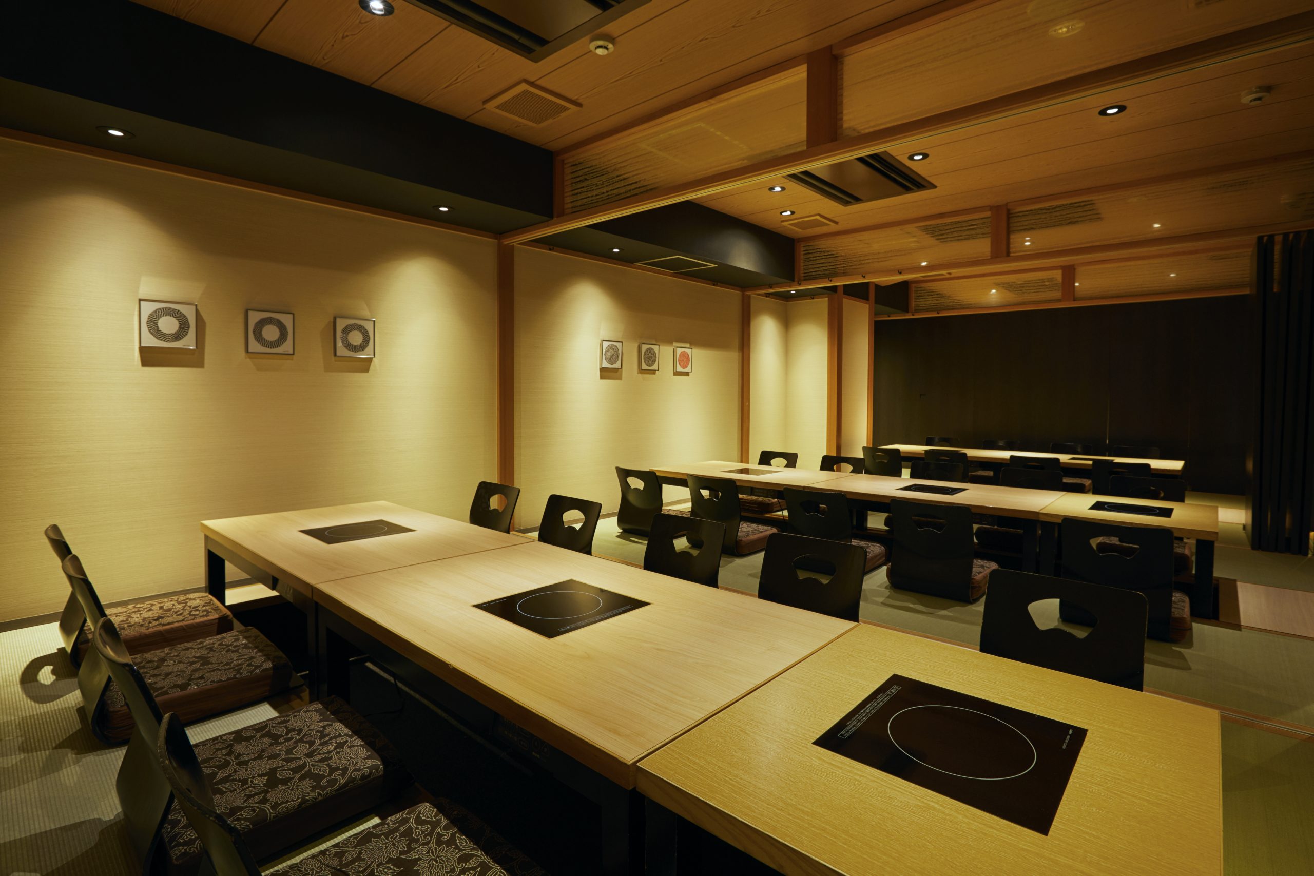 大切なひとときを、
<ruby>瓢嘻<span class="kana">(ひょうき)</span></ruby> 赤坂店で。